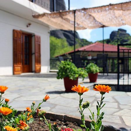 Homel Rocks -Elegant Apt 2Bd -Amazing Garden View Калампака Экстерьер фото