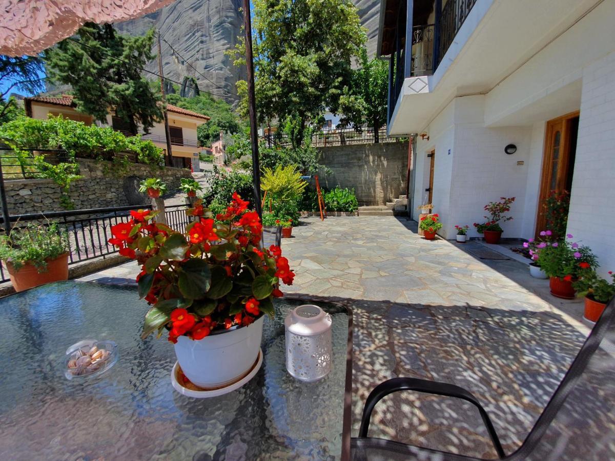 Homel Rocks -Elegant Apt 2Bd -Amazing Garden View Калампака Экстерьер фото